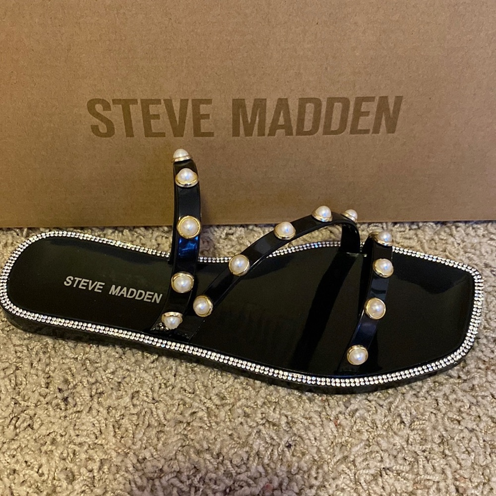 Pearl Embellished Square-Toe Sandals